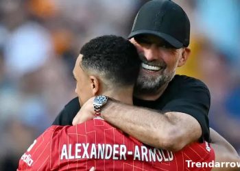 Klopp Matikan TV Saat Trent Dicemooh Fans Liverpool